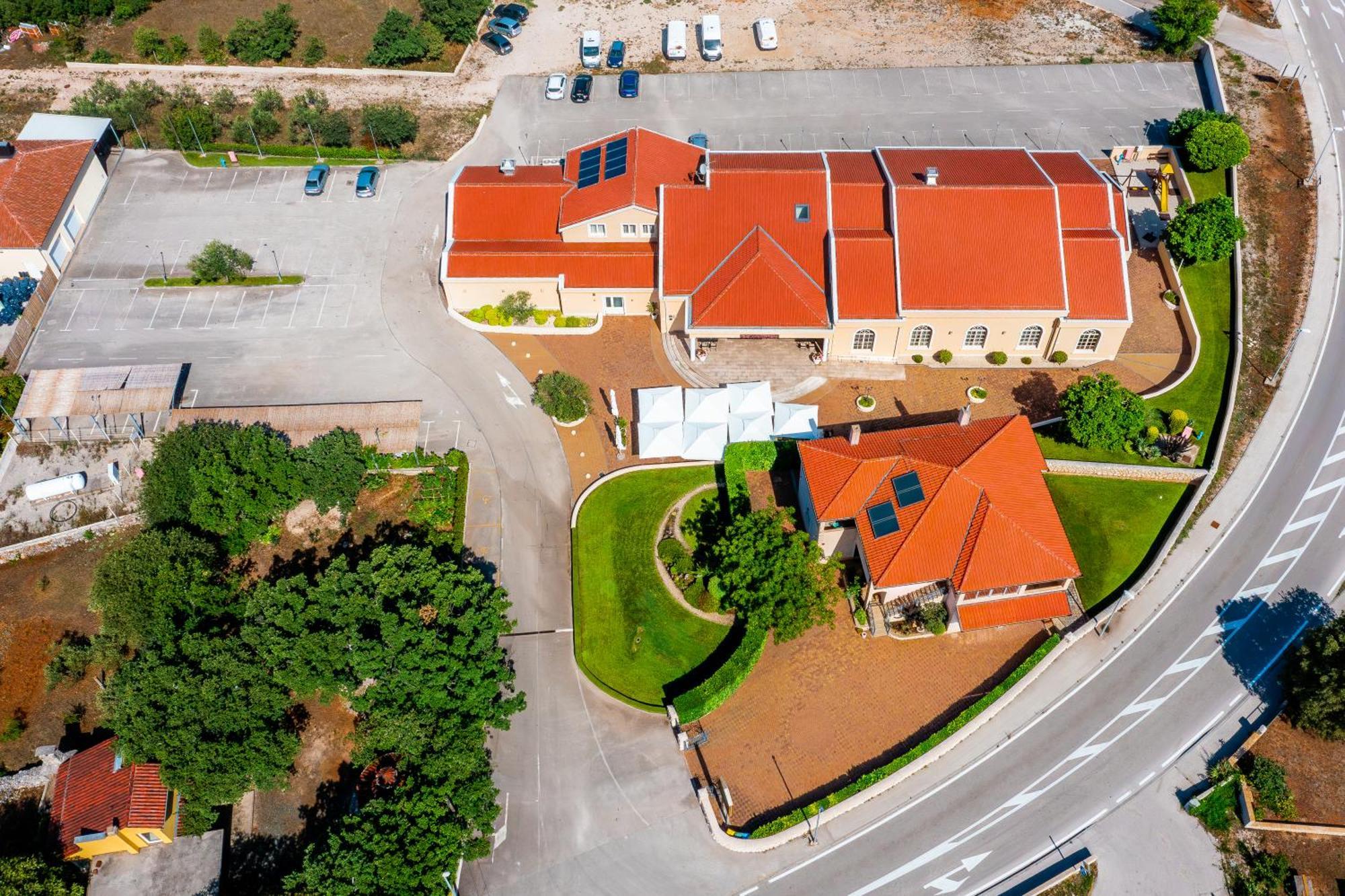 Guest Accommodation Atrium Gulin Lozovac Exterior photo
