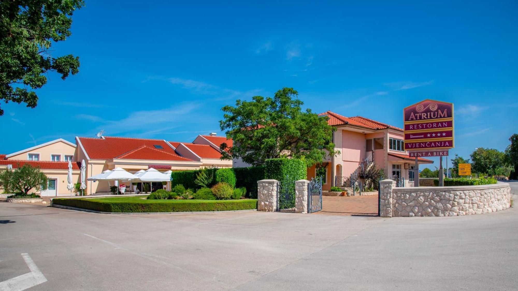 Guest Accommodation Atrium Gulin Lozovac Exterior photo